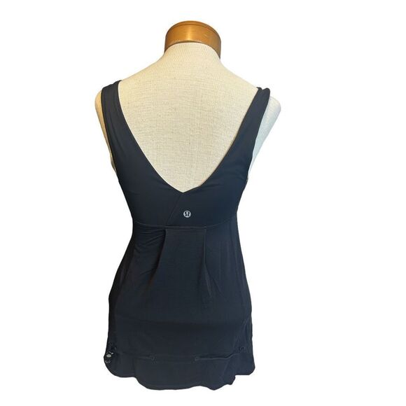 Lululemon Run Tame Tank with Drawstring size 4 - Picture 2 of 7